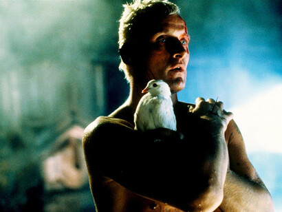 Rutger Hauer interpreta al replicante Roy Batty en "Blade Runner" 