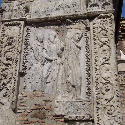 Arco degli Argentarii, lato esterno - Un banchiere dell'Antica Roma