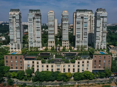 O Shopping Cidade Jardim reúne marcas de luxo, arquitetura sofisticada e experiências exclusivas em São Paulo. Nesse cenário, a Belas Artes inseriu seu campus-conceito como uma forma de aproximar educação, criatividade e os novos mercados ligados ao design, à moda e à inovação