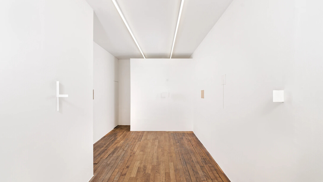 Fernanda Gomes, exhibition view. Courtesy of Galerie Peter Kilchmann