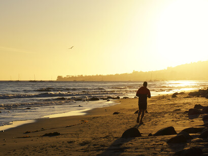 The Butterfly Beach's shoreline is perfect for outside activities such as jogging, surfing and swimming