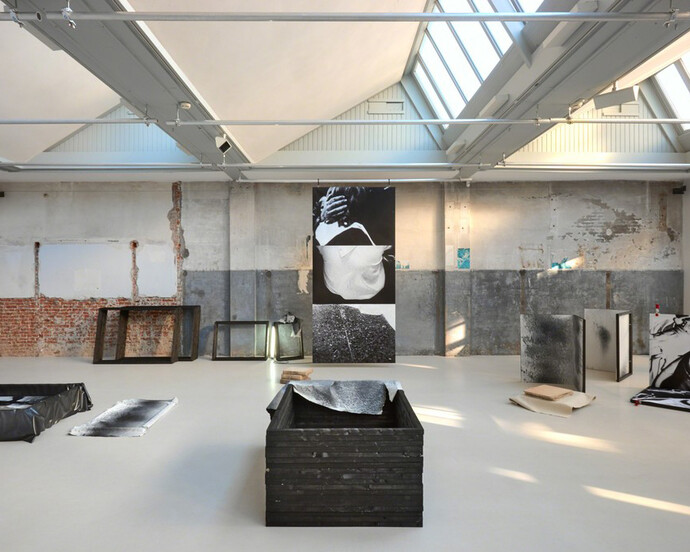 Imprinted Mater. Courtesy of Looiersgracht 60