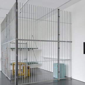 Nadya Tolokonnikova, Wanted, ausstellungsansicht. Mit freundlicher genehmigung der Galerie Nagel Draxler