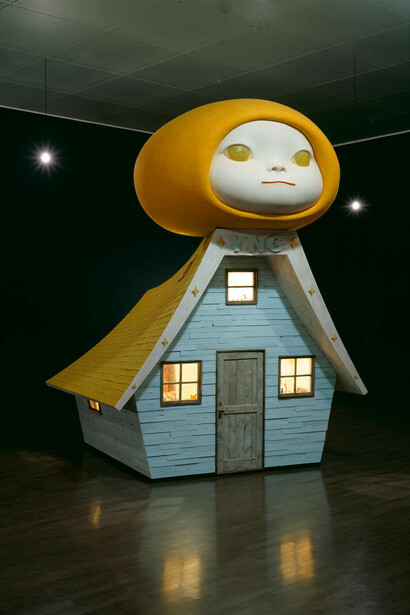Yoshitomo Nara
Voyage of the Moon (Resting Moon) / Voyage of the Moon
2006
Mixed media
476 x 354 x 495 cm
Cooperation provided by graf
Collection: 21st Century Museum of Contemporary Art, Kanazawa
Photo: Nakamichi Atsushi / Nacása & Partners