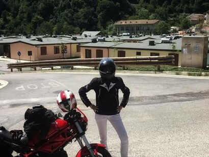 Tour del Gran Sasso in moto: casette dei terremotati di Arquata del Tronto