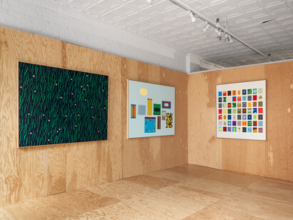 Scott Sueme, Field in the wind, exhibition view. Courtesy of Uprise Art 