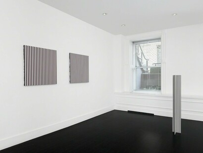 Michael Scott, exhibition view. Courtesy of Sandra Gering Inc
