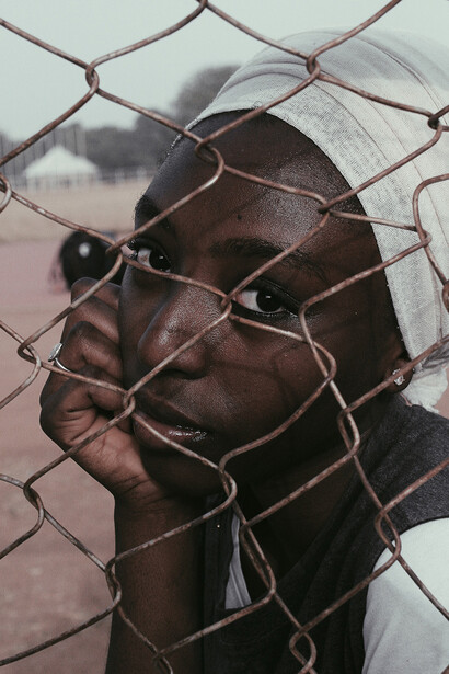 L'esclavage. La femme esclave pouvait et peut accéder au rang d'épouse/concubine bien qu'elle ne soit pas musulmane, contournant ainsi certaines dispositions religieuses