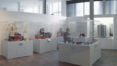Technical toys. Courtesy of Deutsches Museum
