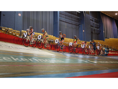 Ahmet Ögüt, On The Path of Vooruit Universe, 2012, Performance, Commissioned by S.M.A.K. for TRACK, Courtesy the artist