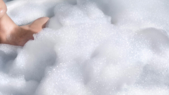 Mood Swings. Courtesy of Oliver Cole Gallery