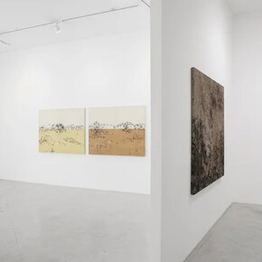 Marina Schroeder, Não se toca sem algum risco o íntimo das coisas, exhibition view. Courtesy of Aura Gallery