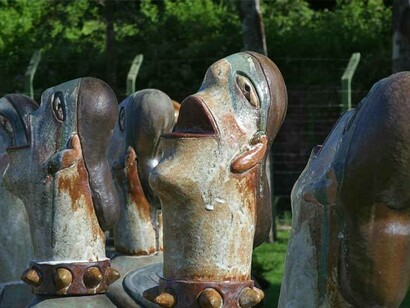 Esculturas do artista nos jardins da Oficina. © Oficina Brennand