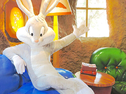 Personagem Perna-longa na Vila Looney Tunes, Madri, Espanha