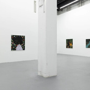 Olasunkanmi Akomolehin, Moments that shape us, exhibition view. Courtesy of Ethan Cohen Gallery