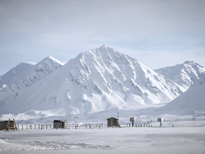 Svalbard. La scelta dell’arcipelago delle isole Svalbard, la terra più settentrionale d’Europa, è stata determinata purtroppo da un dato verificato: alcuni dei più gravi aumenti di temperatura degli ultimi decenni