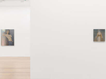 Lisa Yuskavage, Exhibition view. Courtesy of David Zwirner