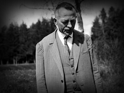 Robert Walser es de esos escritores cuya vida termina tomando la forma de su obra
