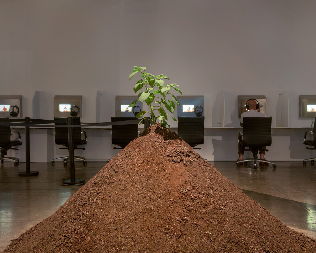 Lí Wei. Courtesy of Klein Sun Gallery 