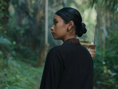 Leyla Steven, Pahit Manis, Night forest, 2024 (video still). Courtesy of Art Gallery of NSW