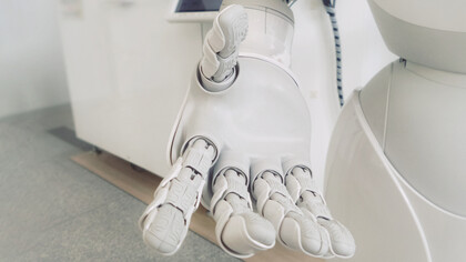 Intelligenza artificiale e medicina. ChatGPT, il più famoso e collaudato dei modelli della cosiddetta intelligenza artificiale conversazionale può avere sempre più importanti applicazioni in ambito medico in futuro