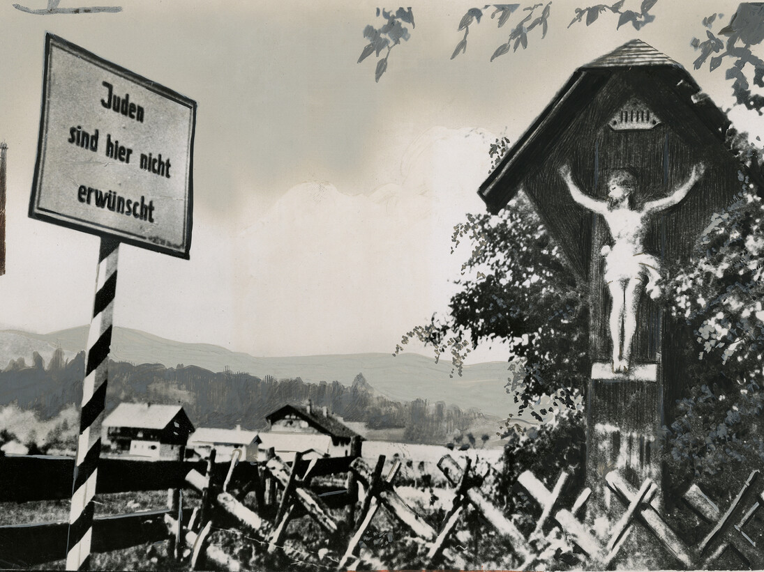 ACME · Unknown Photographer, "Peace and Hatred Symbols - Side by Side", October 17, 1935, silver gelatin print on glossy fibre paper, printed by October 22, 1935, 14,4 (18) x 21,3 (22,8) cm, Courtesy: Daniel Blau Munich/London