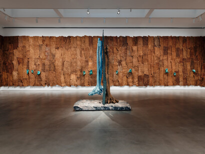 Giuseppe Penone, The reflection of bronze, exhibition view. Courtesy of Gagosian