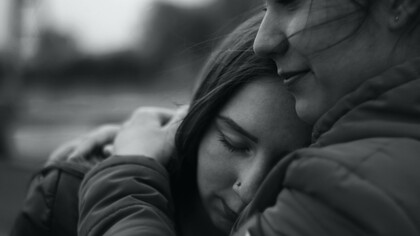 Empatia: chi è empatico riesce a sintonizzarsi con le emozioni di altre persone pur vivendo una situazione diversa