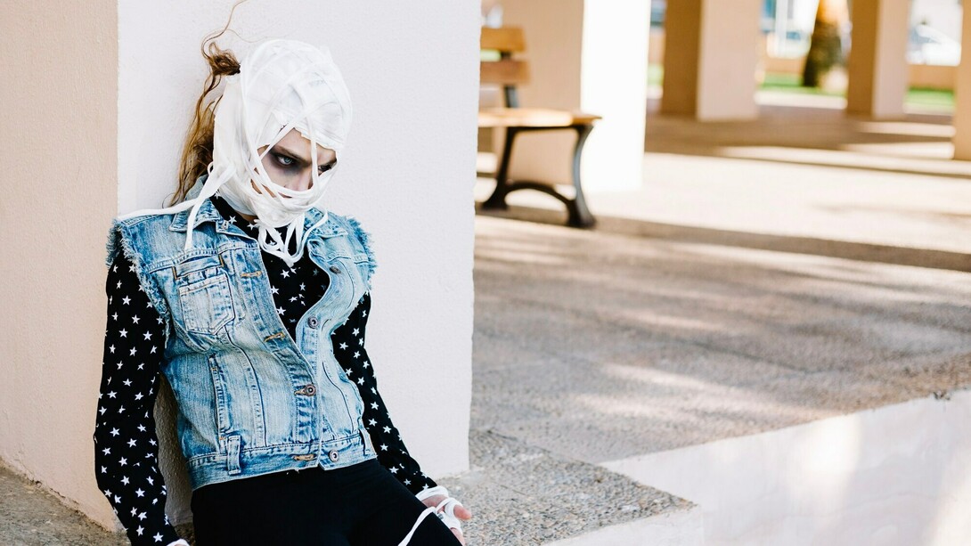 Veía demonios por todos lados, los veía transformarse frente de ella, podía oler su maldad, incluso a veces intentaban seducirle