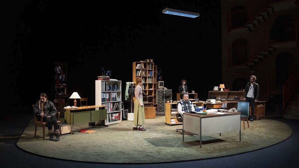 Edificio 3. Storia di un intento assurdo, view of the performance. Courtesy of Teatro Donizetti