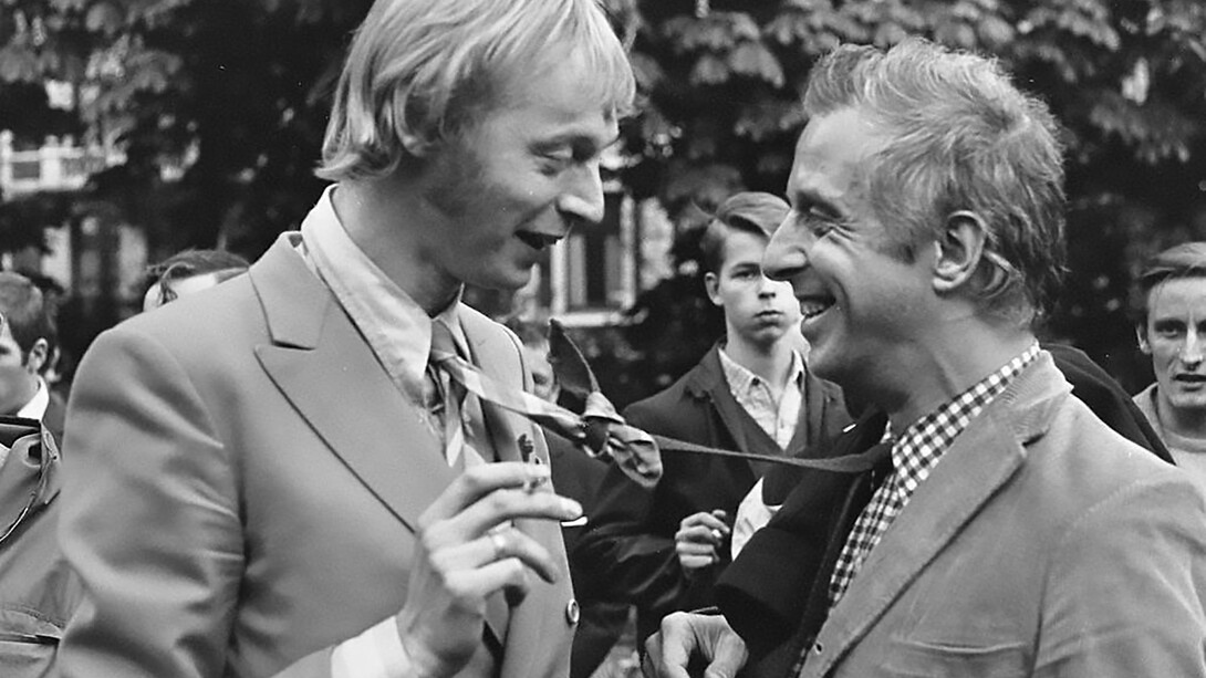 Provotariat in Vondelpark, featuring Simon Vinkenoog and Aldo van Eyck on the left