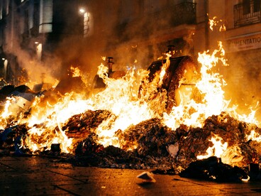 Nella Berlino contemporanea la polarizzazione assume forme più frammentate, legate anche a manifestazioni, scontri e violenze episodiche