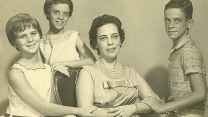 Zuzu com os filhos, Hildegard, Ana Cristina e Stuart - Acervo Institut