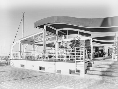 The restaurant was built and styled like a cruise ship near the Castiglione della Pescaia marina, Italy