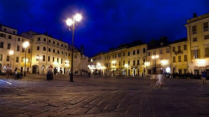 Piazza Matteotti, Sarzana, La Spezia, Italia