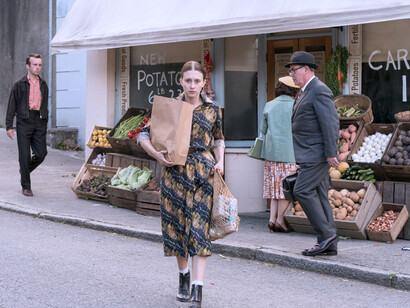Fotograma de la película «Siempre hemos vivido en el castillo», protagonizada por Taissa Farmiga