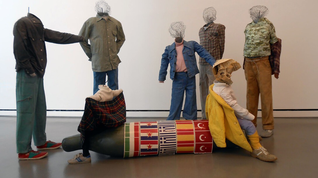 Vlassis Caniaris, What’s North, What’s South?, 1988, mixed media installation, dimensions variable, Courtesy of the Estate of the artist and Kalfayan Galleries, Athens – Thessaloniki