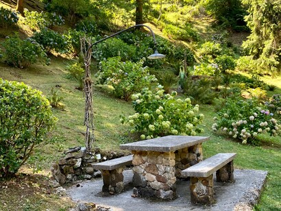 Il ristoro nel verde a La Montagna Spaccata