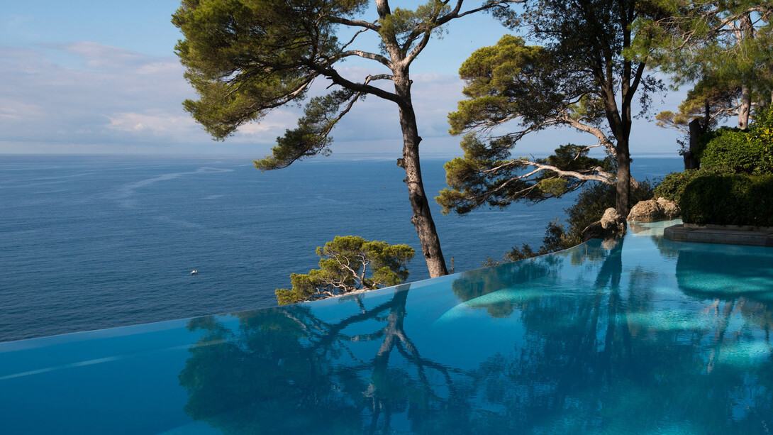 Pietro Porcinai. Piscina a sfioro di Villa a Portofino