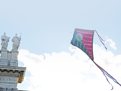 Aquiloni in volo in piazza San Giovanni in Laterano