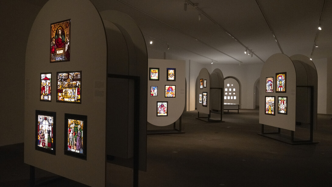 Various artists, Post tenebras lux, exhibition view. Courtesy of Musée Ariana. Photo by Boris Dunand, Musée Ariana