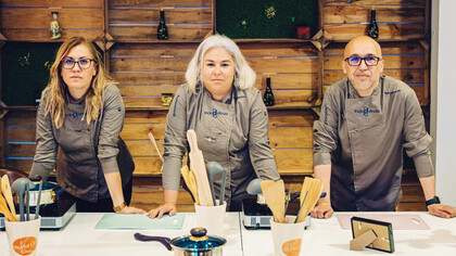 De izquierda a derecha: Coque Fariña, Rocío Garrido y Fran Jamardo fundadores de Indo e vindo espazo gastronómico