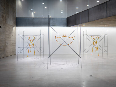 Sofía Salazar Rosales, Travesías de una lágrima, vista de exhibición. Cortesía del Centro de Creación Contemporánea de Andalucía