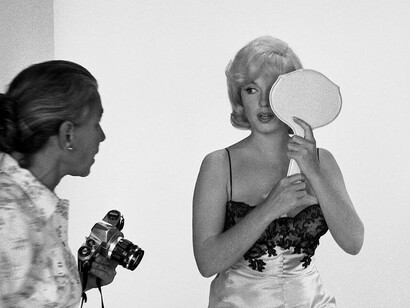 Marilyn Monroe e Eve Arnold sul set de Gli spostati © Eve Arnold-Magnum Photos