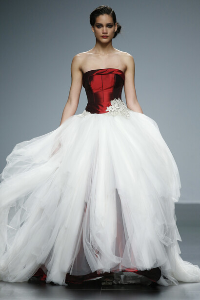 Barcelona Bridal Week 2015. Diseño de Jordi Dalmau