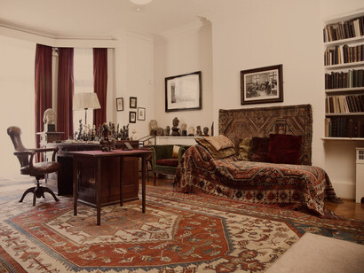 Estudio de Sigmund Freud en su casa en Londres, Reino Unido