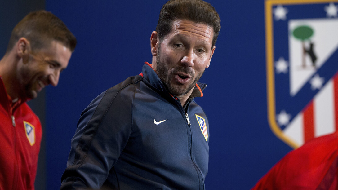 Simeone, la figura más importante de la historia del Atlético en el siglo XXI, pasando sus horas más bajas
