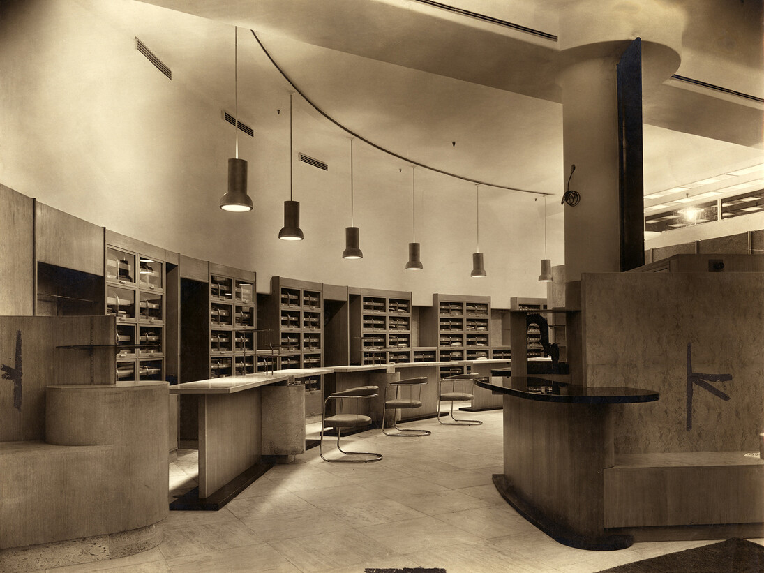 Joseph Emberton, The outfitting department at Simpson (Piccadilly) Ltd., 1936. Joseph Emberton Archive, University of Brighton Design Archives