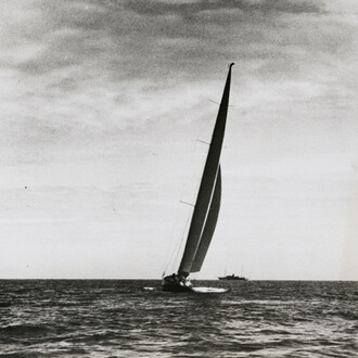 Margaret Bourke-White (1904 – 1971), 6519, "America's Cup, The Rainbow", detail, August 31, 1934, silver gelatin print on glossy fibre paper, printed by September 15, 1934, 24,6 (25,7) x 19,3 (20,2) cm, © Estate of Margaret Bourke-White, courtesy Daniel Blau