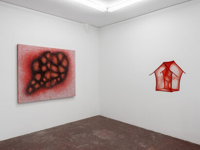 Chiharu Shiota, Exposing an inner universe, exhibition view. Courtesy of NF/Nieves Fernández Gallery